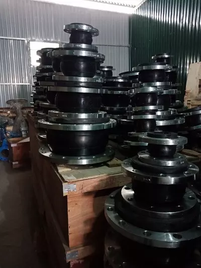 Khớp nối mềm cao su 3 Khớp nối mềm cao su 4
