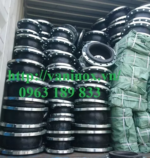 Hàng được công ty chúng tôi nhập khẩu với số lượng lớn trong kho Hàng được công ty chúng tôi nhập khẩu với số lượng lớn trong kho
