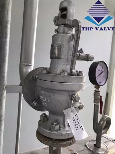 Van an toàn khí nén bằng gang Van an toàn khí nén bằng gang