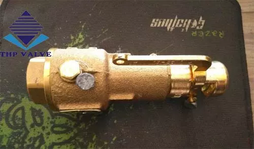 Van an toàn lắp ren